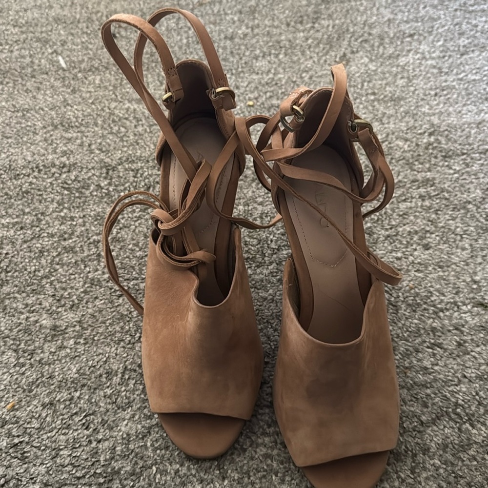 Aldo lace-up tan suede sandal- only worn once, excellent condition! size 6.5